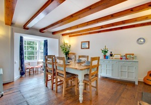 Vintage Holiday Home in Blisland Cornwall with a garden