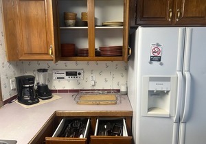 Walk to Palafox Restaurants, Markets and Bruce Beach.Close to Sports Events too!