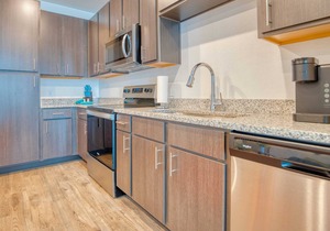 Walk to UF | Stylish 2BR | Ideal for Hospital & Gator Visitors