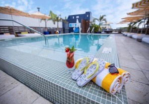 Walking Distance to Beaches and Nightlife! On-site Pools, Steps to Miami Beach!