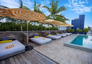 Walking Distance to Beaches and Nightlife! On-site Pools, Steps to Miami Beach!
