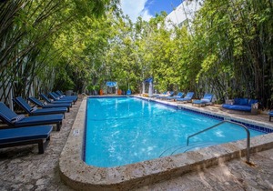 Walking Distance to Beaches and Nightlife! On-site Pools, Steps to Miami Beach!