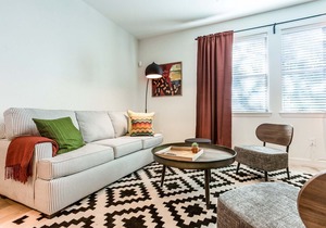 WanderJaunt | Tyler | 3BR Townhouse | Central Austin