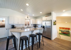 Wapato Point Vacation Home! Big Views-Resort Amenities-Short walk to Manson!