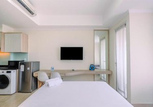Warm and Cozy Studio Room at Menteng Park Apartment By Travelio