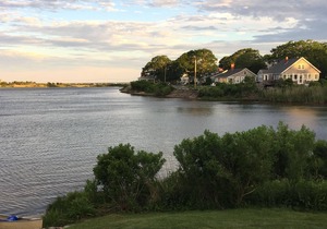 Waterfront 3 BR Cape - Walk to Beach Falmouth, MA Special Offseason Rates