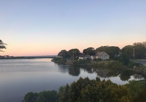 Waterfront 3 BR Cape - Walk to Beach Falmouth, MA Special Offseason Rates