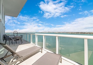 Waterfront Condos by Sextant