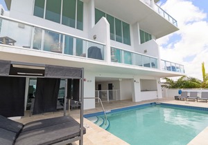 Waterfront Condos by Sextant