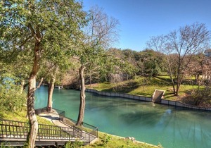 Waterfront Condo on the Comal River