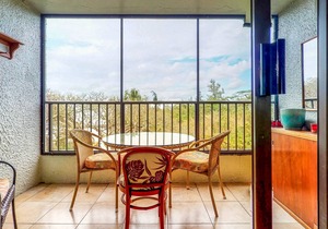 Waterfront condo w/ shared pool & private lanai- steps to shops & restaurants!