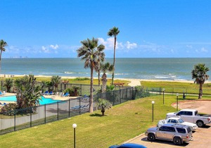 Waterfront condo with shared pool and beach access