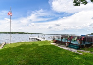 WATERFRONT- DELAVAN LAKE HOME, PIER-BEST SUNSETS!!