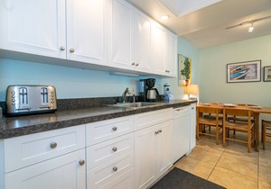 WE 106 Lovely Gulf Front 1/1 Pool Condo Relax On Sugar Sand Beach