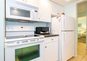 WE 106 Lovely Gulf Front 1/1 Pool Condo Relax On Sugar Sand Beach