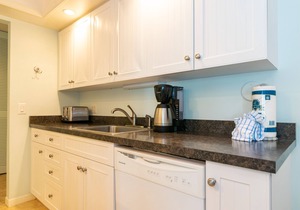 WE 106 Lovely Gulf Front 1/1 Pool Condo Relax On Sugar Sand Beach