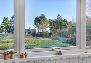 Welcome to this charming cottage with sea view close to the sea.