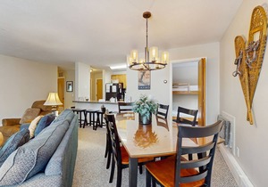 Welcoming condo with fireplace, seasonal pool, AC, washer/dryer, & wifi