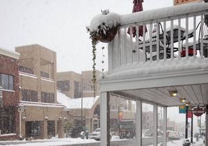 Well-Appointed Jupiter Inn rental. Winter in-town shuttle & community hot tub. C