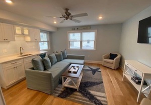 Well-appointed Townhouse that is a 5 Bedrooms with Bonus Room, Elevator and 4.5 Bathrooms in the Southend of Sea Isle