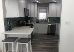 Well maintained townhouse located only sixth position from the beach in one of the hottest Beachblock areas in Sea Isle