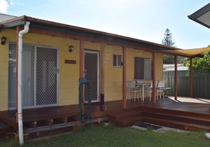 Wenlaw Cottage (Rear) Hat Head