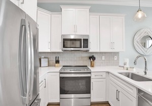 West Side Cottage Unit R - Luxury at the Beach in the Angell Family Beach House!