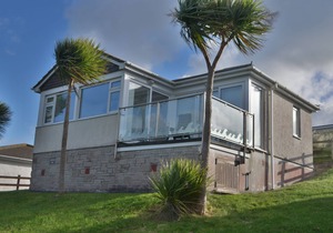 Westbourne invites you to kick back, relax and enjoy the pleasures of beachside living