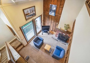 Whiffletree E8 3-Bedroom Condo with Ski Access, Shuttle, and Fireplace