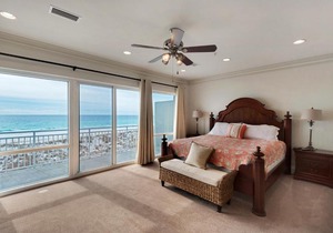 White Sands 17 (447) 4 bedroom/3 bathroom Gulf Front Townhouse