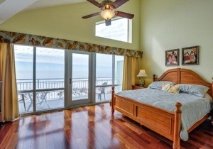 White Sands 8 (427) 4 bedroom/3 bathroom Gulf Front Townhouse