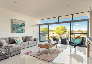 White Sea Eagle - FREE LINEN AND WIFI IN THE HEART OF HUSKY