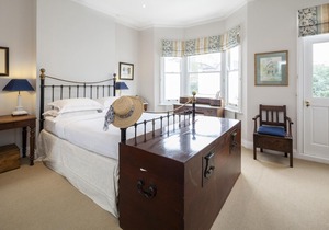 Winchendon Road by onefinestay