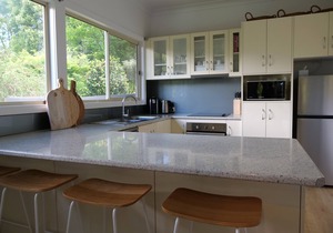 Wombat's Burrow, Warburton