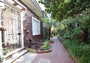 World Famous Macondray Lane ~ Fully Furnished Studio in Russian Hill