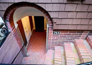 World Famous Macondray Lane ~ Fully Furnished Studio in Russian Hill