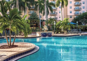 Wyndham Palm-Aire | 4BR Suite Pool & Resort Access