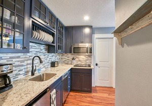 Yamhill Flats: Suite #2