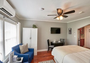 Yamhill Flats: Suite #4