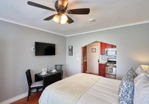 Yamhill Flats: Suite #4