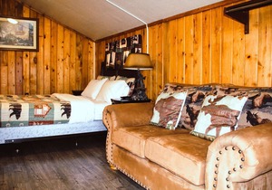 Yellowstone's Treasure Cabin #5 - 2 min drive from Yellowstone Park