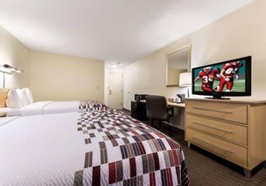 You Found It! 2 Great Units, Pets Allowed, Near Gene Coulon Memorial Beach Park