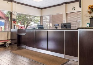 You Found It! 2 Great Units, Pets Allowed, Near Gene Coulon Memorial Beach Park