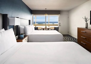 You Found it! Monterey Getaway! 3 Great Units, Inland View, Outdoor Pool!