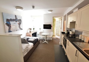 Your Apartment Berkeley Sq Pads #10