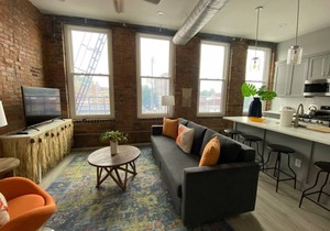 ZANGO: Explore OTR/Downtown from a Renovated Condo