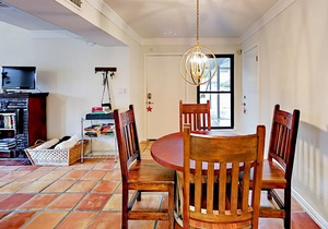 Zilker Area Home w/ 2-Tier Deck - Near Barton Springs, South Lamar & Downtown