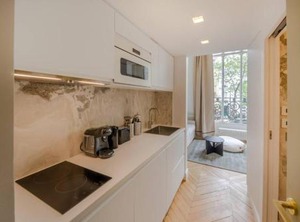 Standing Tour | Faubourg Saint-Germain