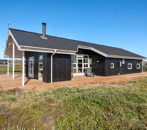 Holiday Houvig 
