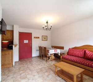 Lanslevillard Pièces Personnes 